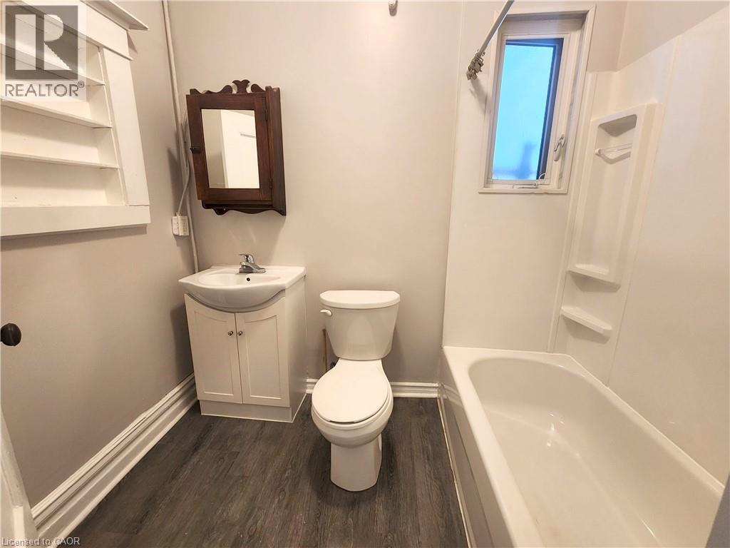 Photo 9 of 25 West Avenue S Unit A, Hamilton ON