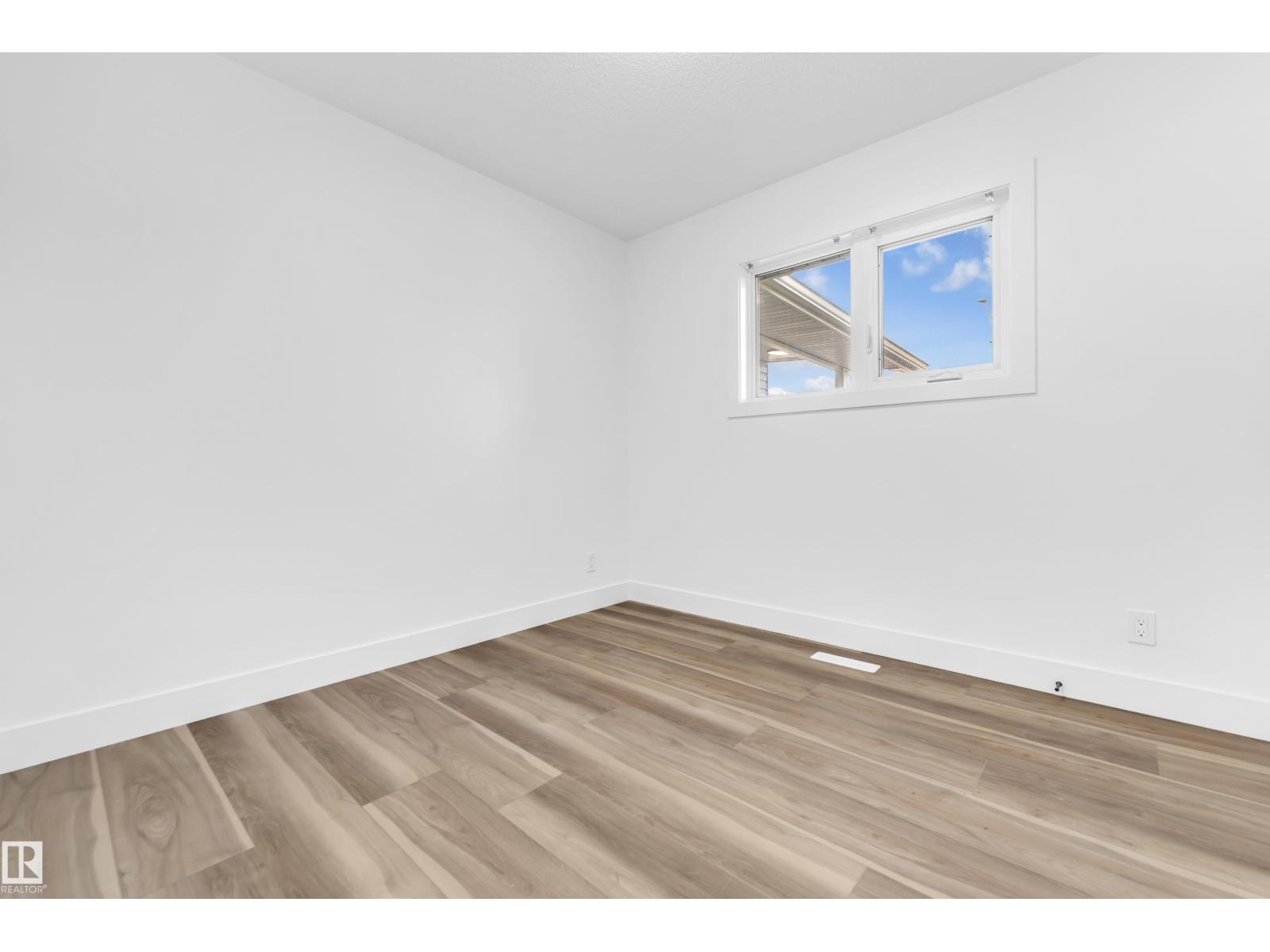 Photo 43 of 3508 84 St Nw, Edmonton AB