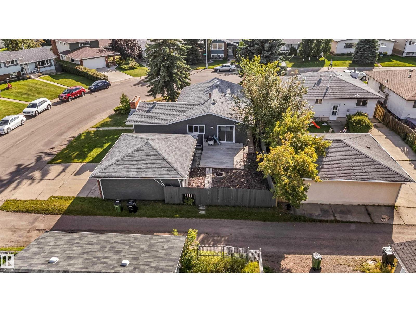 Photo 19 of 3508 84 St Nw, Edmonton AB