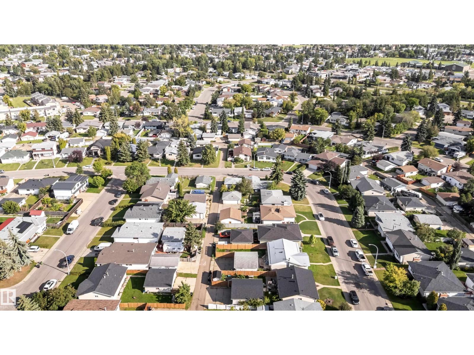 Photo 21 of 3508 84 St Nw, Edmonton AB