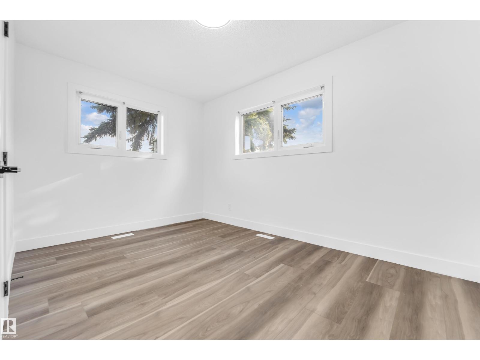 Photo 41 of 3508 84 St Nw, Edmonton AB