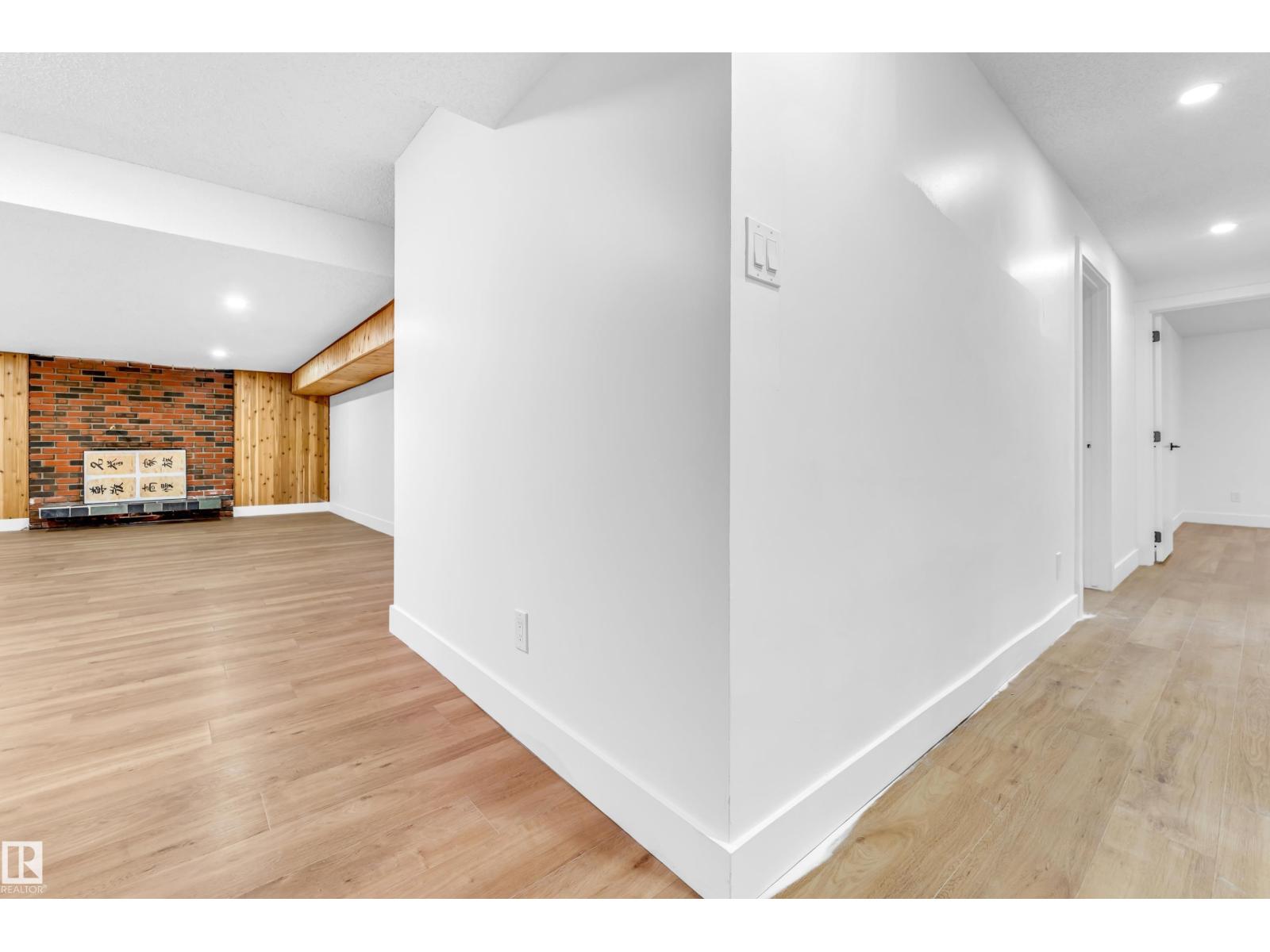 Photo 54 of 3508 84 St Nw, Edmonton AB