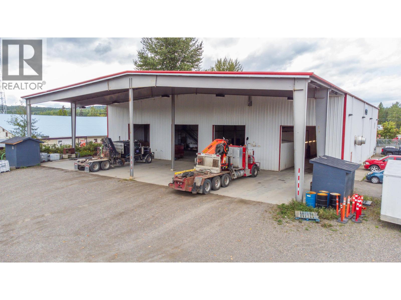 Photo 8 of 9064 Milwaukee Way, Prince George BC