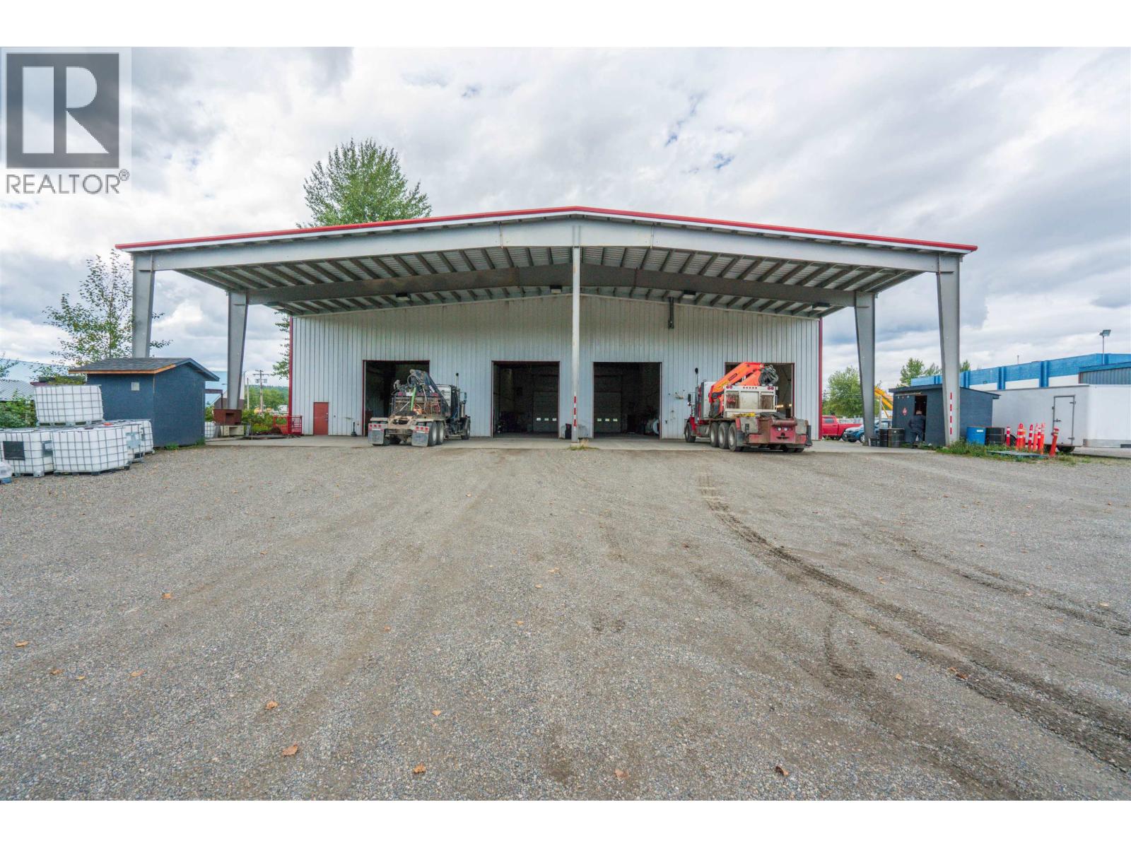 Photo 5 of 9064 Milwaukee Way, Prince George BC