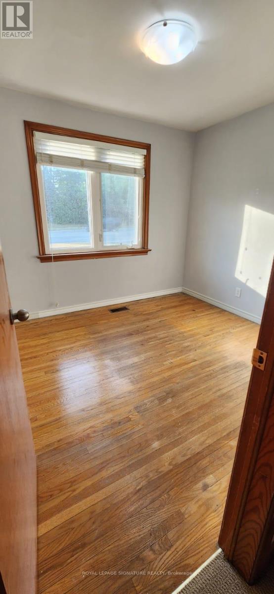 Photo 19 of Main 4128 New Street, Burlington ON