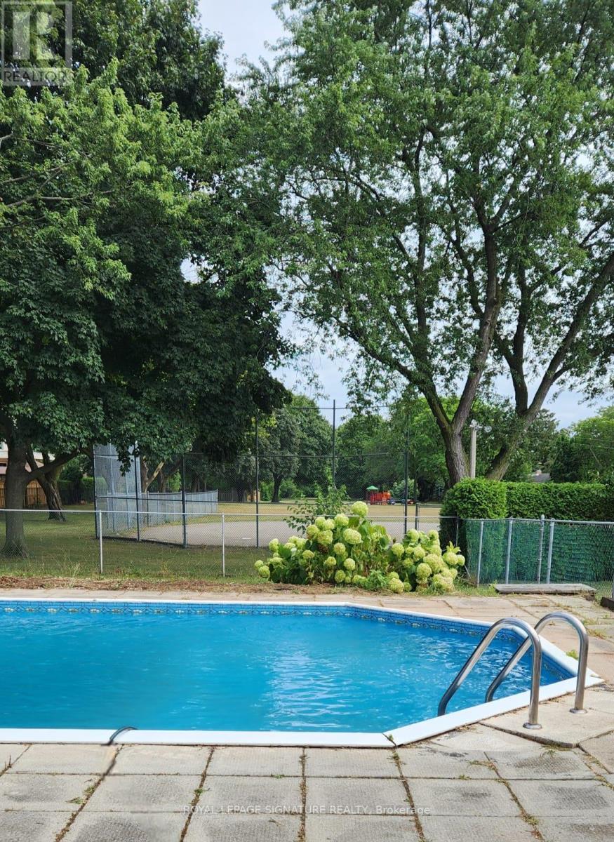 Photo 22 of Main 4128 New Street, Burlington ON