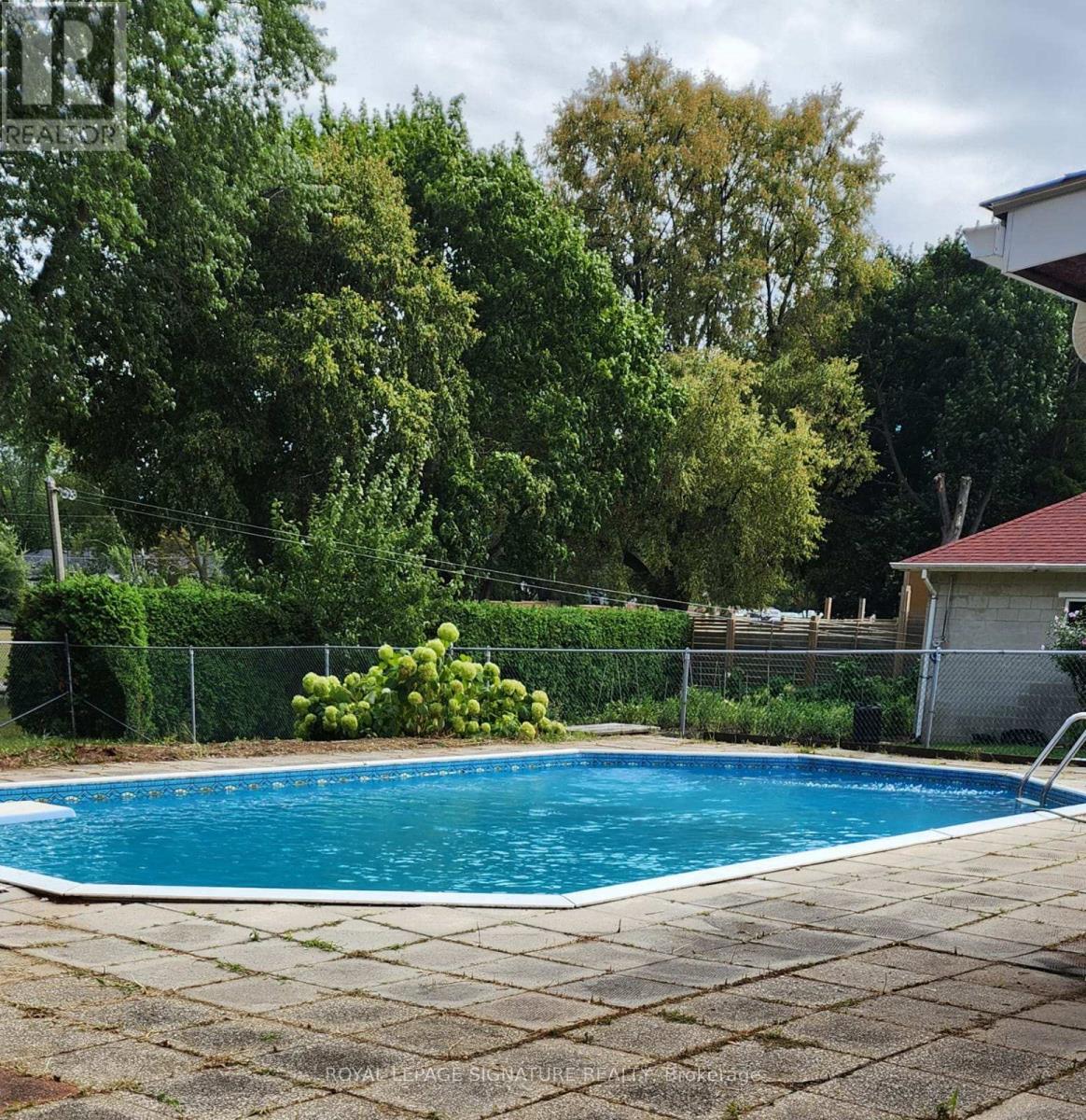 Photo 9 of Main 4128 New Street, Burlington ON