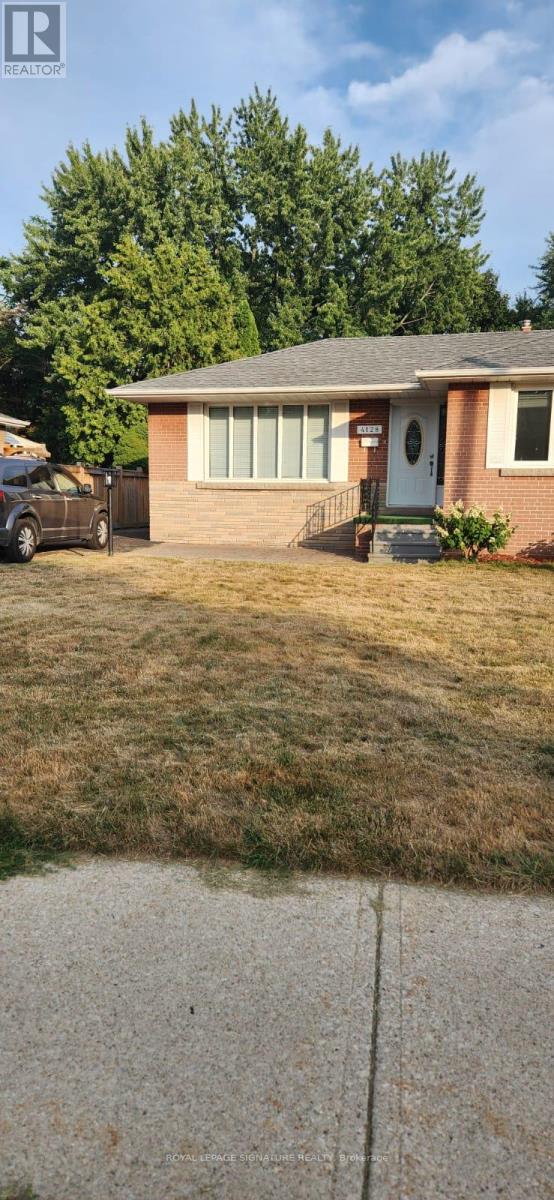Photo 5 of Main 4128 New Street, Burlington ON