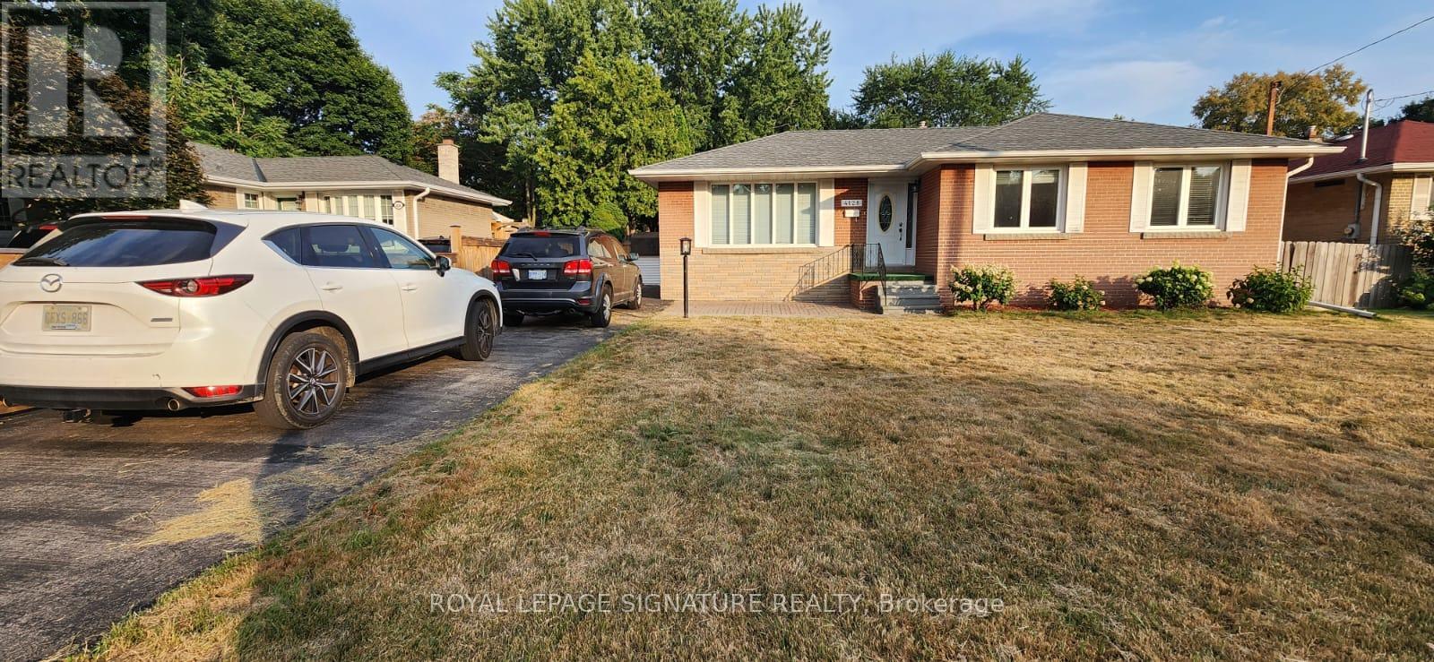 Photo 6 of Main 4128 New Street, Burlington ON