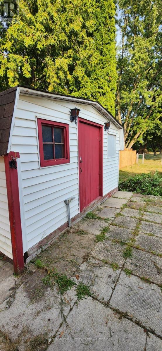 Photo 23 of Main 4128 New Street, Burlington ON