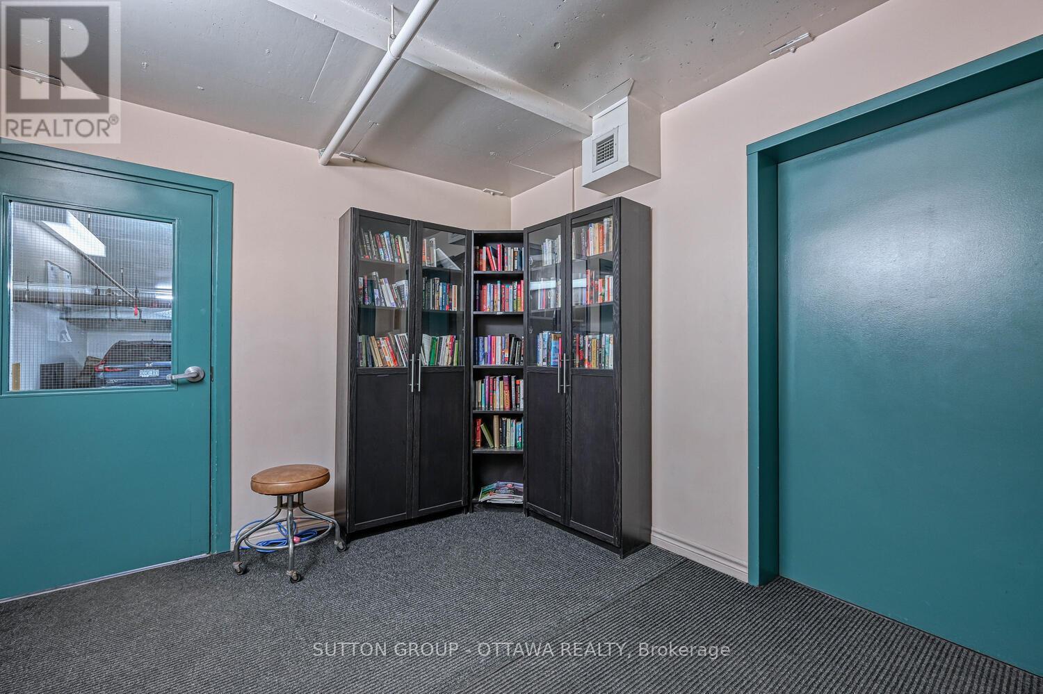 Photo 25 of 202 550 Cambridge Street S, Ottawa ON