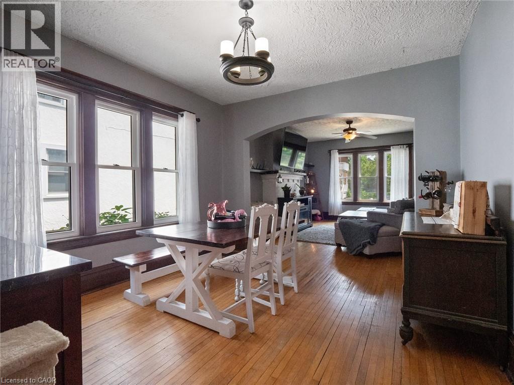 Photo 14 of 48 Grove Street, Welland ON