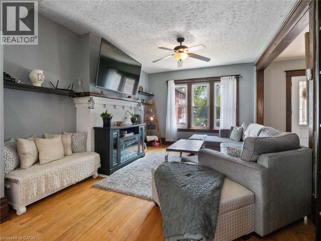 Photo 19 of 48 Grove Street, Welland ON