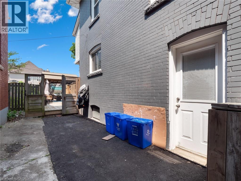 Photo 31 of 48 Grove Street, Welland ON