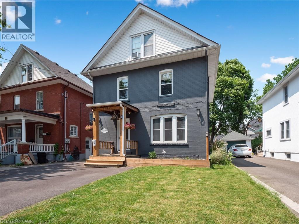 Photo 3 of 48 Grove Street, Welland ON