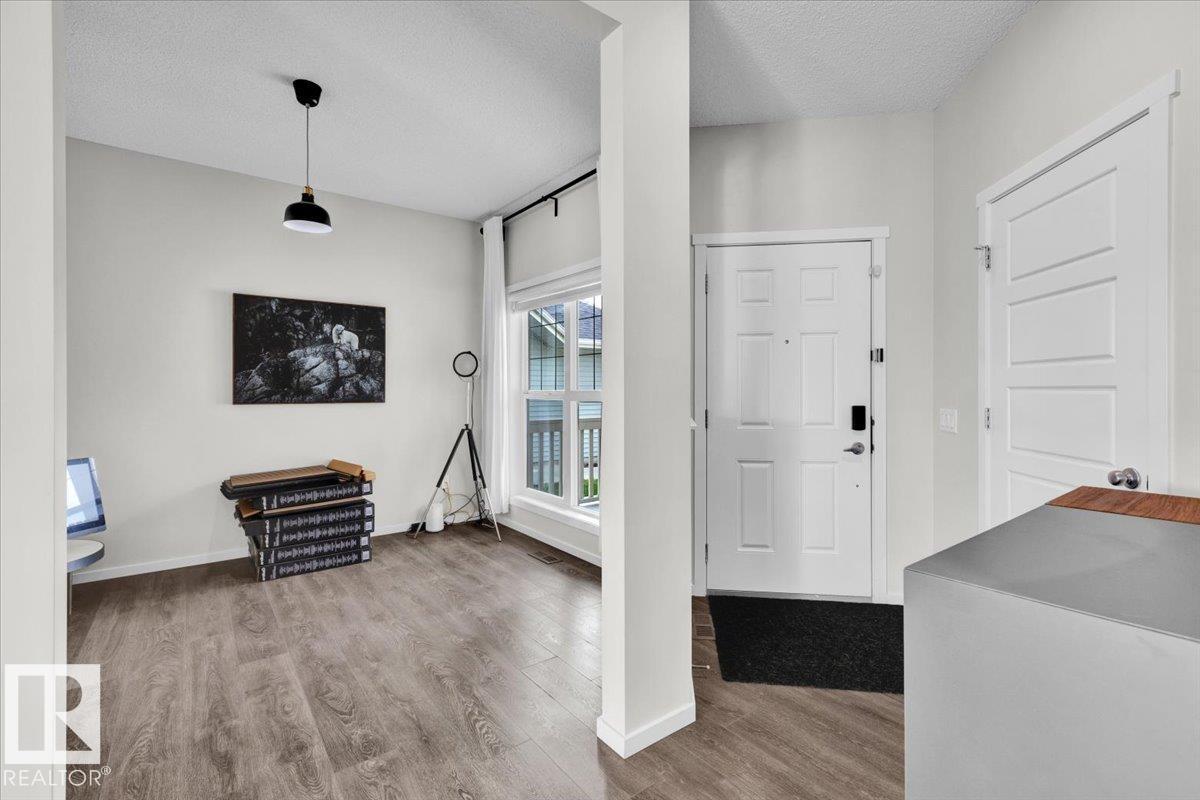 Photo 2 of 817 Eagleson Link Li Nw, Edmonton AB
