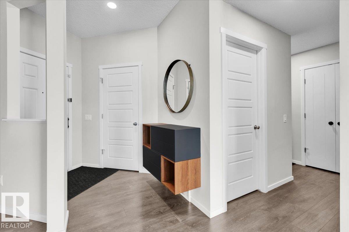 Photo 18 of 817 Eagleson Link Li Nw, Edmonton AB
