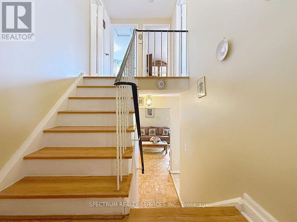 Photo 14 of 20 Terra Road, Vaughan ON