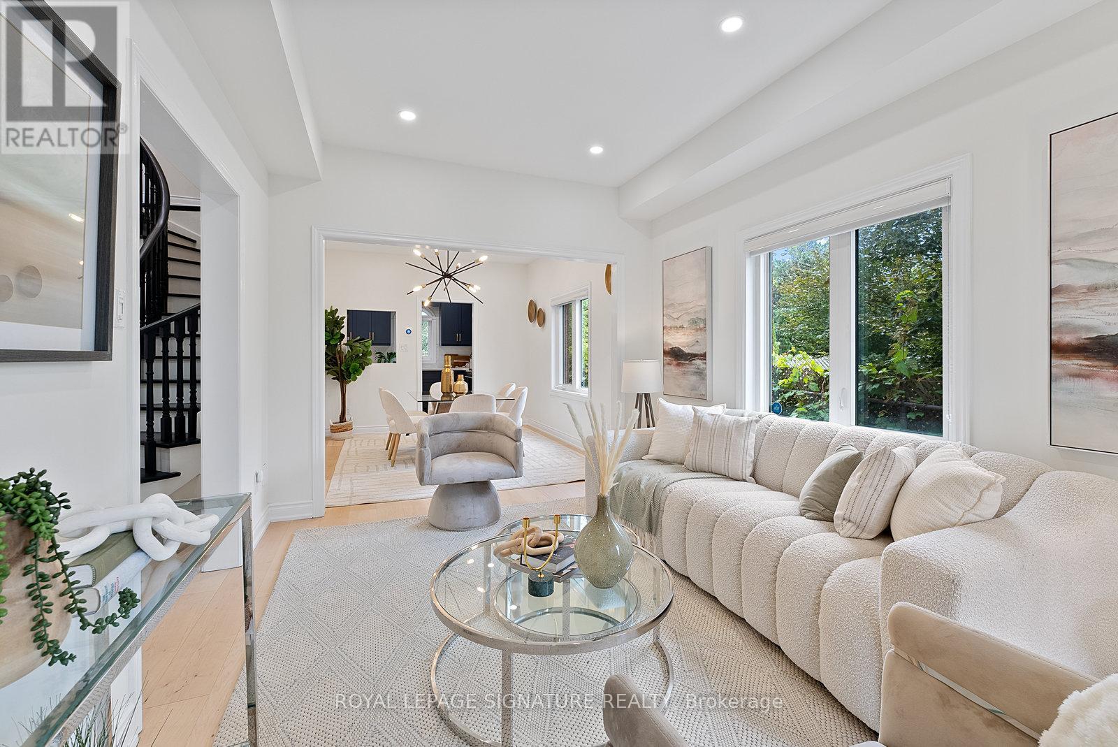 Photo 7 of 35 Mallory Avenue, Markham ON