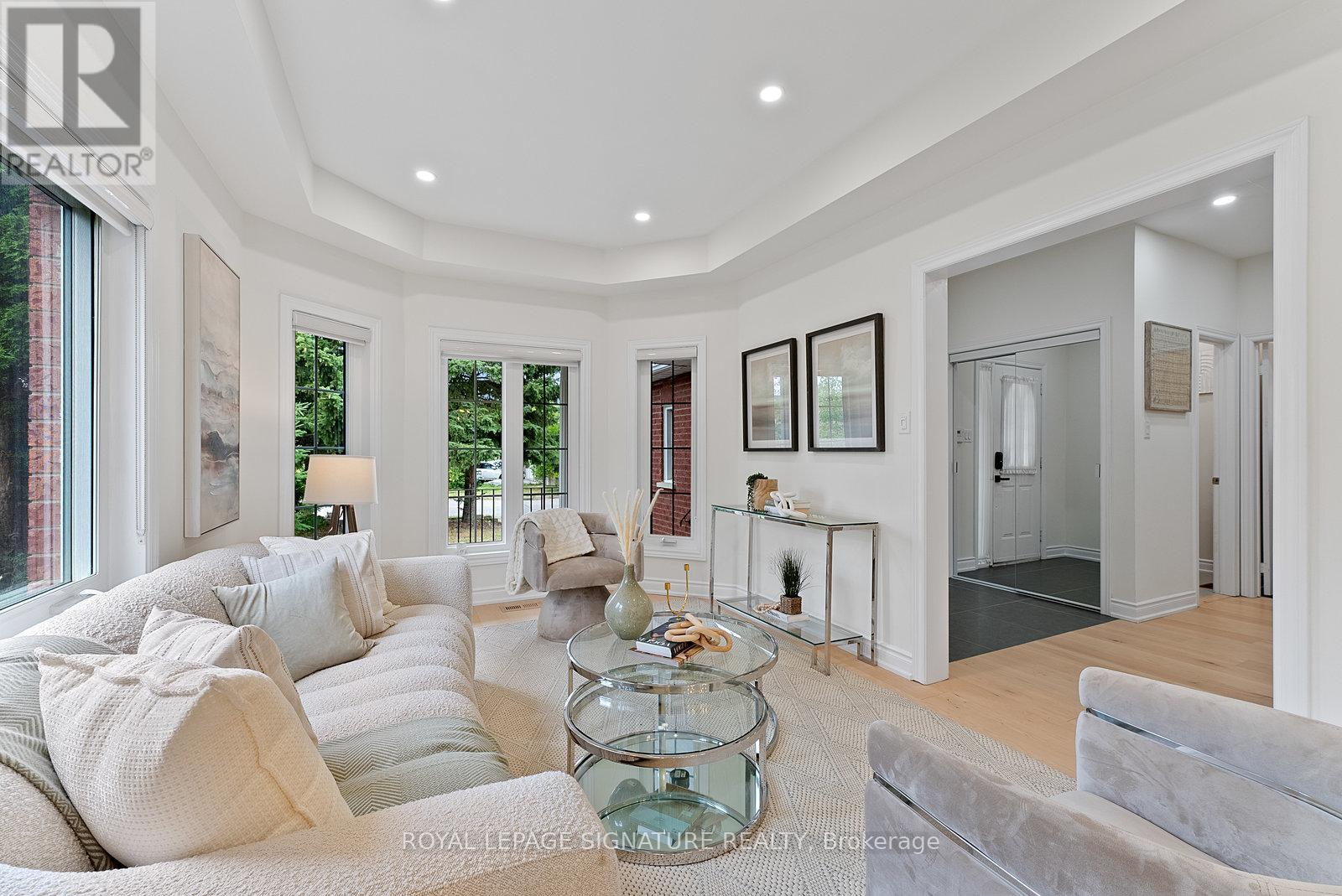 Photo 6 of 35 Mallory Avenue, Markham ON