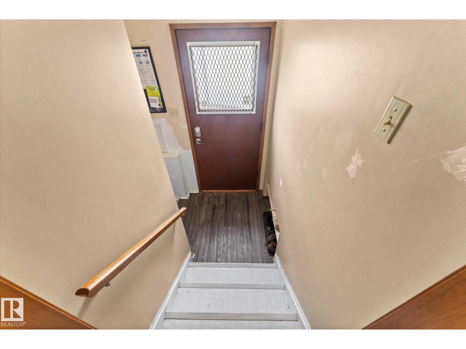 Photo 38 of 7311 7313 79 Av Nw, Edmonton AB