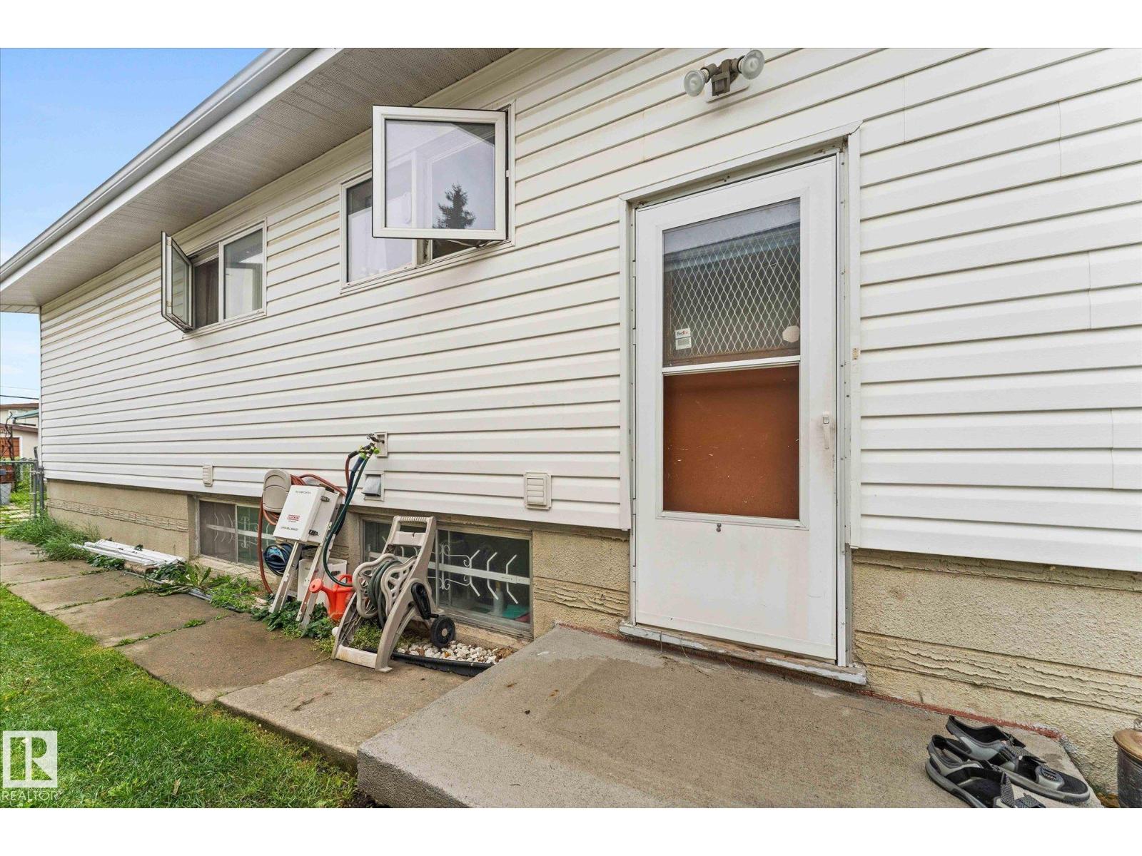 Photo 39 of 7311 7313 79 Av Nw, Edmonton AB