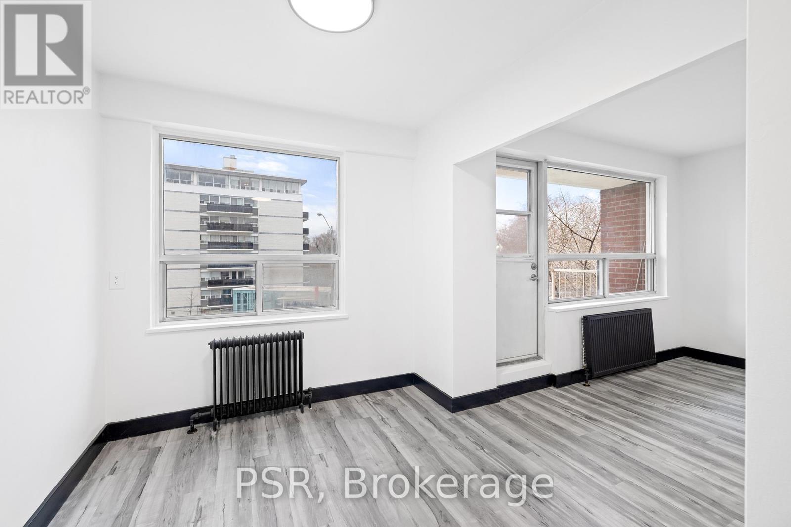 Photo 10 of 303 600 Eglinton Avenue W, Toronto ON