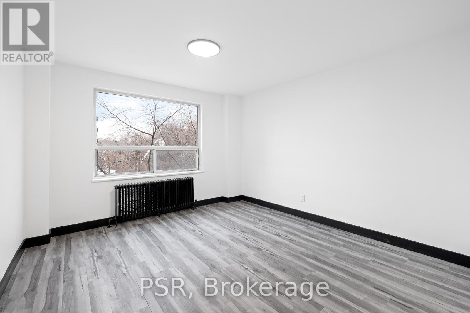 Photo 13 of 303 600 Eglinton Avenue W, Toronto ON