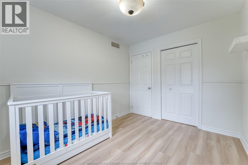 Photo 13 of 4652 Helsinki Crescent, Windsor ON