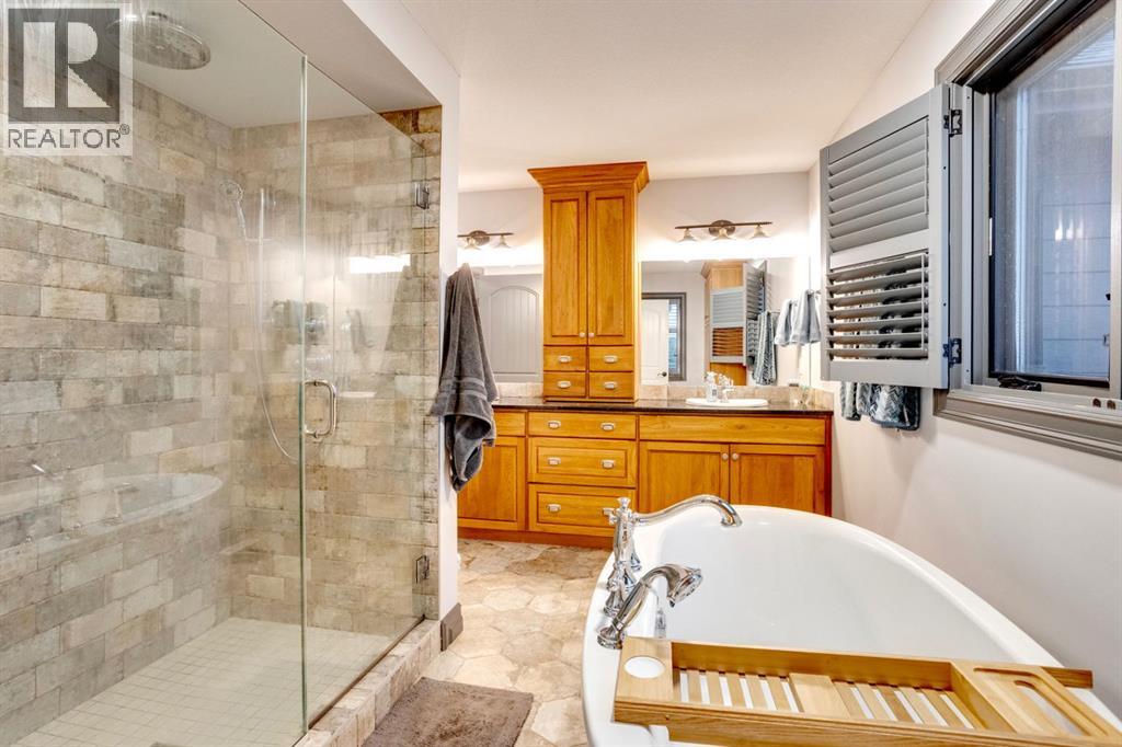 Photo 6 of 205 Weiss Drive, Saprae Creek AB