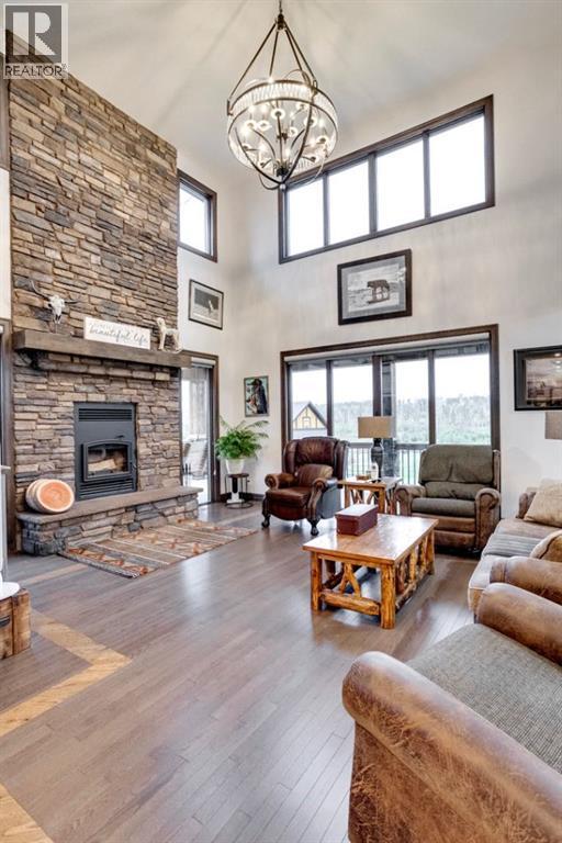 Photo 16 of 205 Weiss Drive, Saprae Creek AB