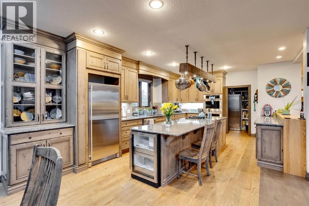Photo 18 of 205 Weiss Drive, Saprae Creek AB