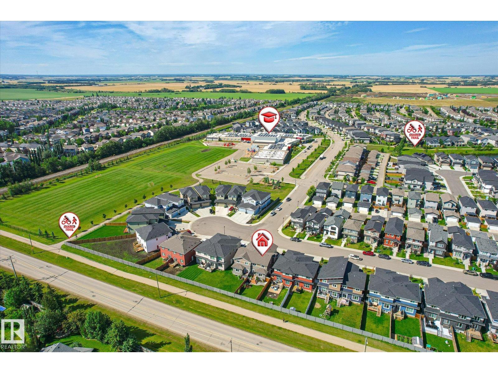 Photo 2 of 531 Kleins Cr, Leduc AB