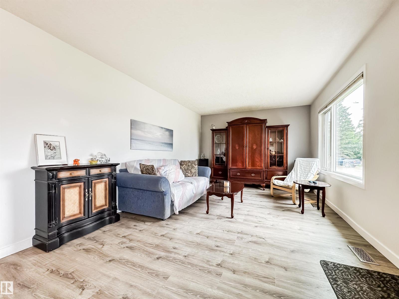Photo 21 of 10556 162 St Nw, Edmonton AB
