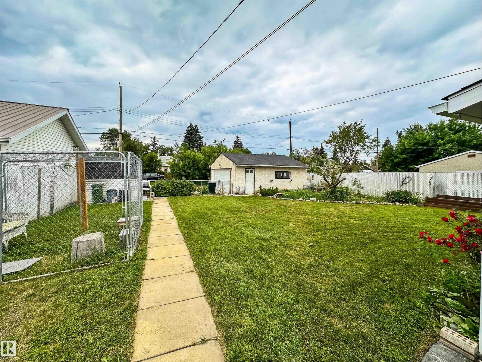 Photo 35 of 10556 162 St Nw, Edmonton AB