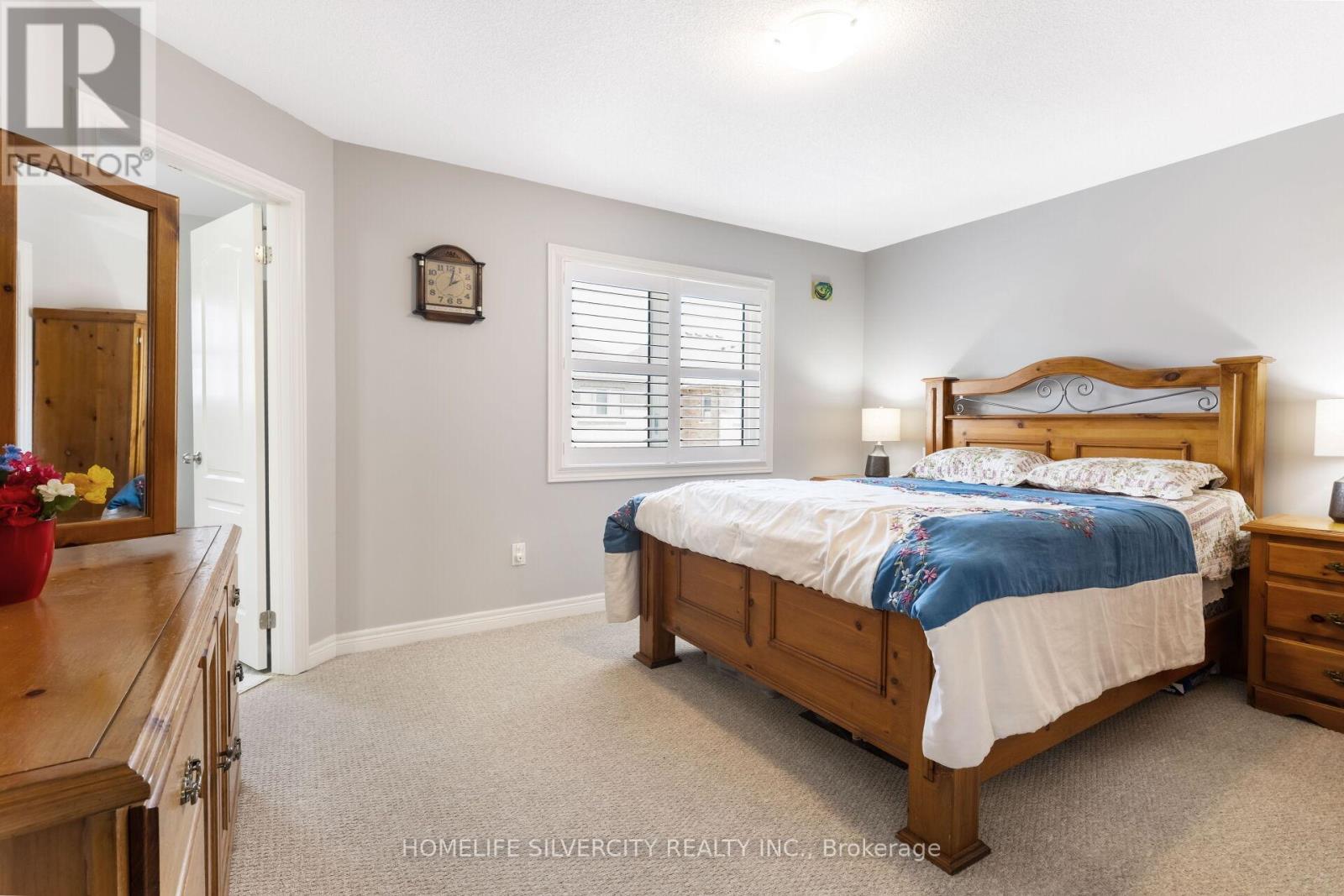 Photo 35 of 411 Windfields Farm Drive W, Oshawa ON