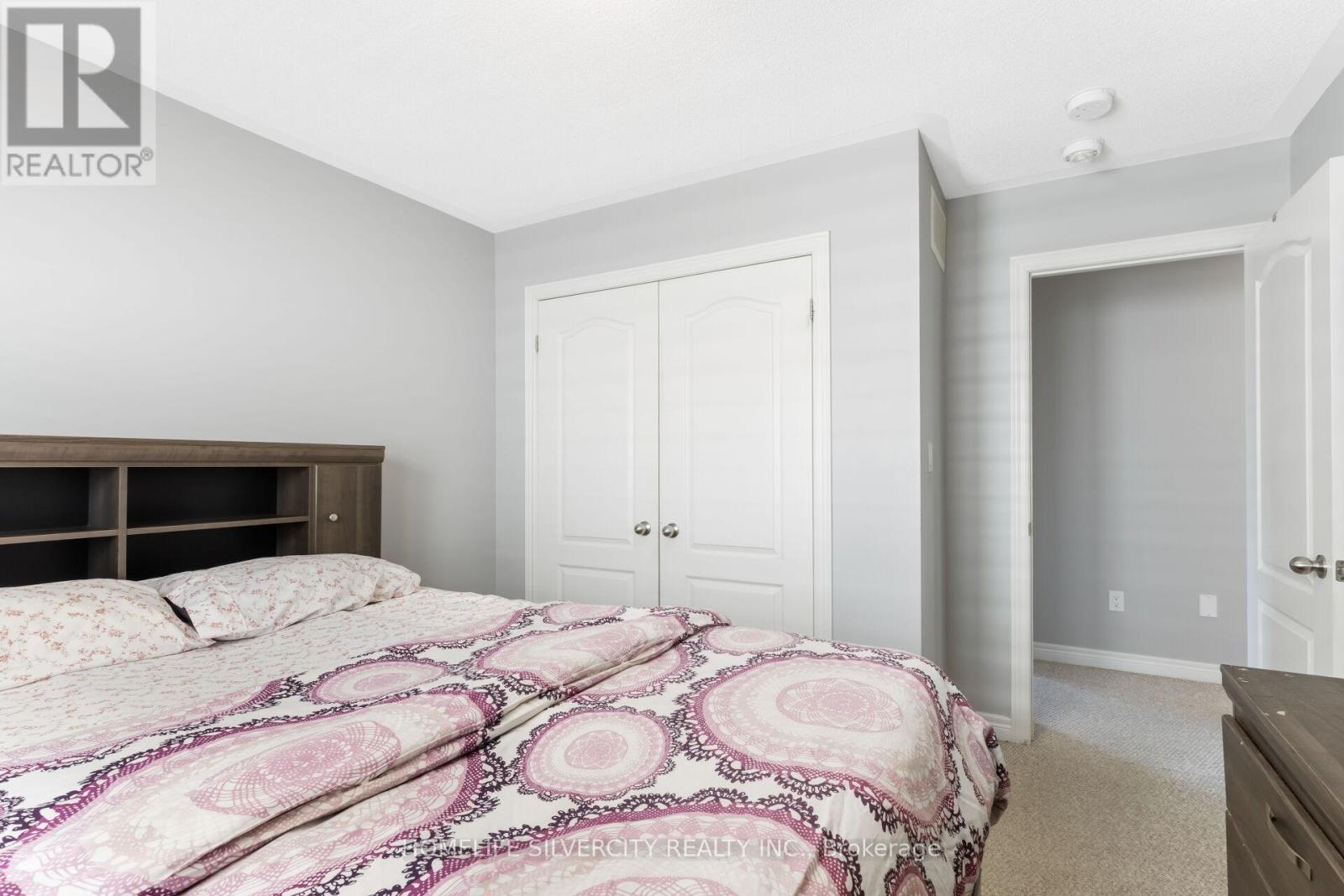 Photo 34 of 411 Windfields Farm Drive W, Oshawa ON