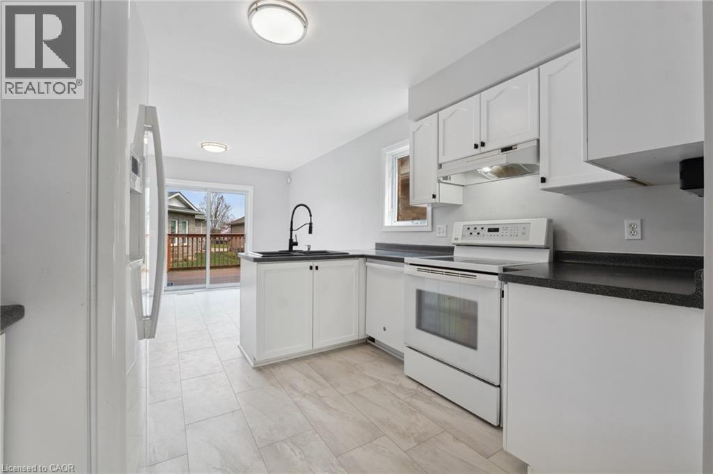 Photo 5 of 3919 Durban Lane, Vineland ON