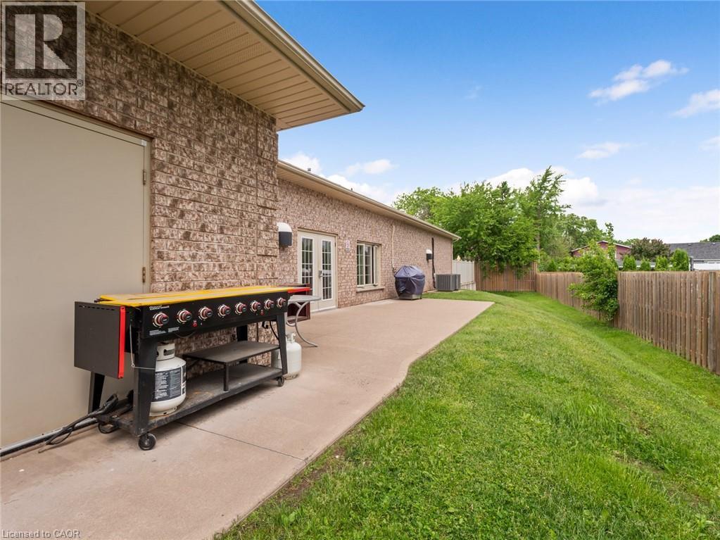 Photo 32 of 3919 Durban Lane, Vineland ON