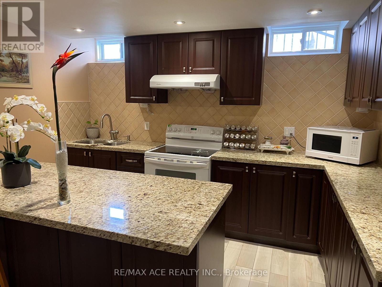 Photo 11 of Bsmt 15 Settlers Ridge Street, Markham ON