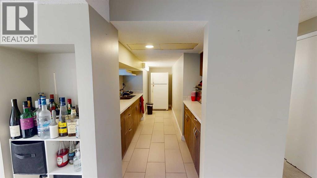 Single Family House for Sale in  Shawmeadows Road SW Shawnessy Calgary 