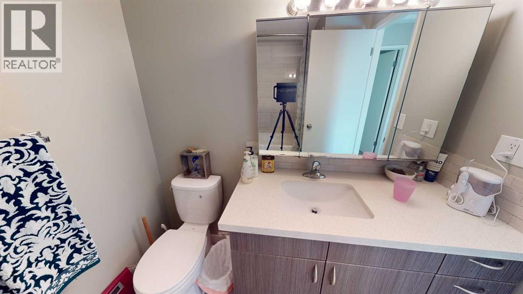 Single Family House for Sale in  Shawmeadows Road SW Shawnessy Calgary 