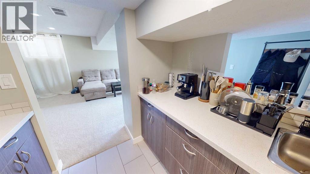 Single Family House for Sale in  Shawmeadows Road SW Shawnessy Calgary 