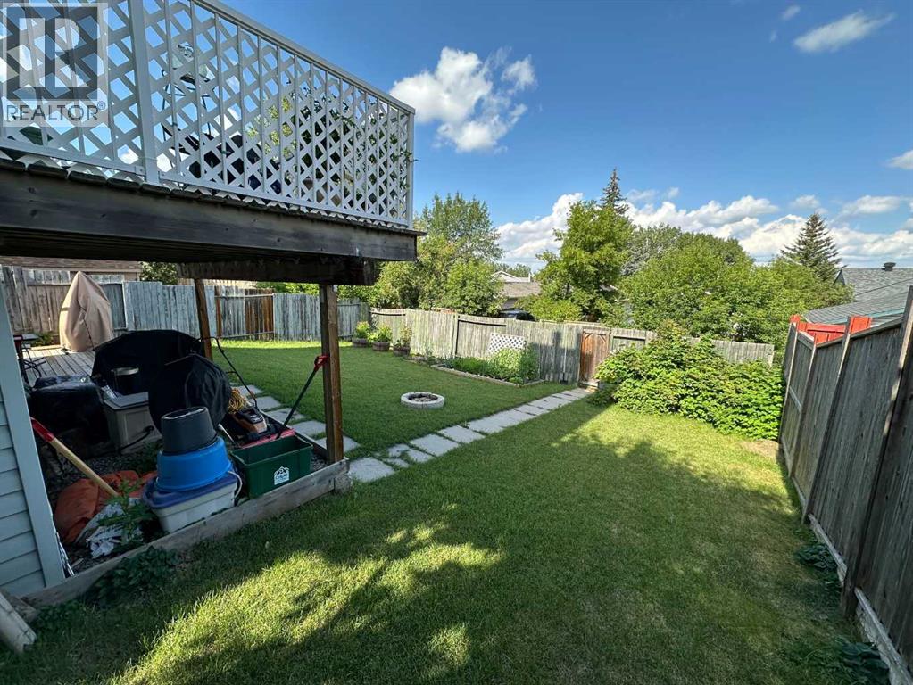Single Family House for Sale in  Shawmeadows Road SW Shawnessy Calgary 