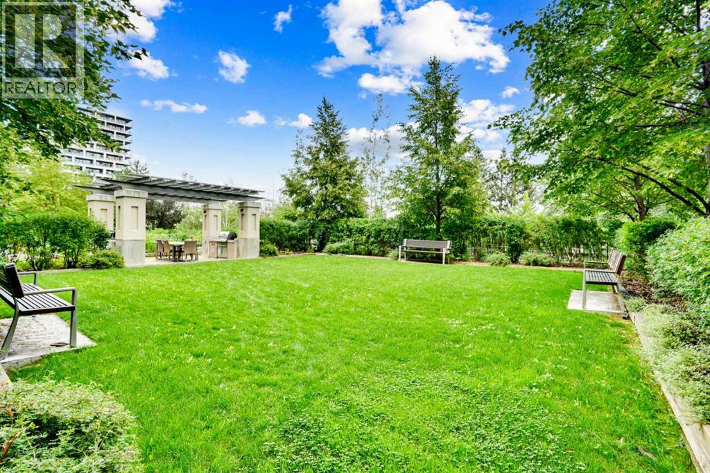 1003, 38 9 STREET NE - 21