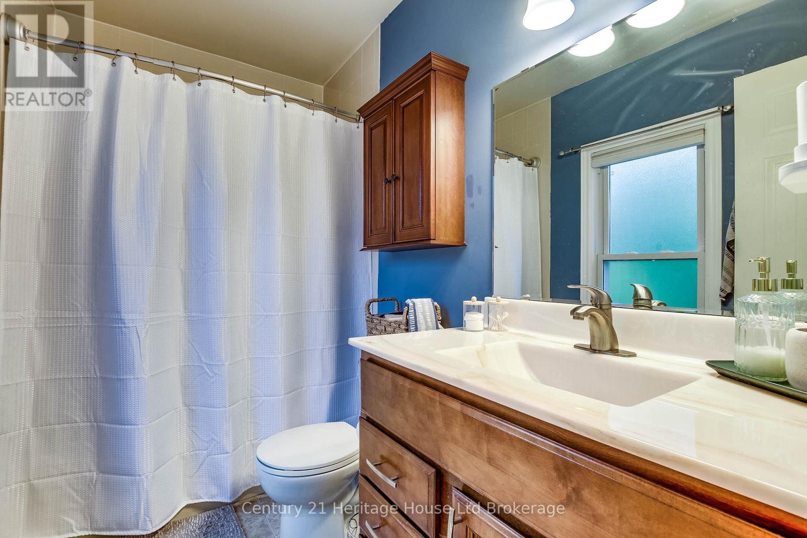 Photo 17 of 6 395 Springbank Avenue N, Woodstock ON