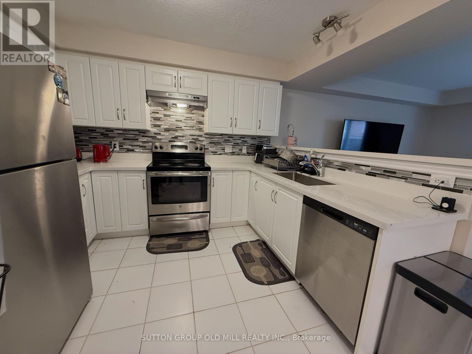 Photo 18 of 31 167 Arkell Road, Guelph ON