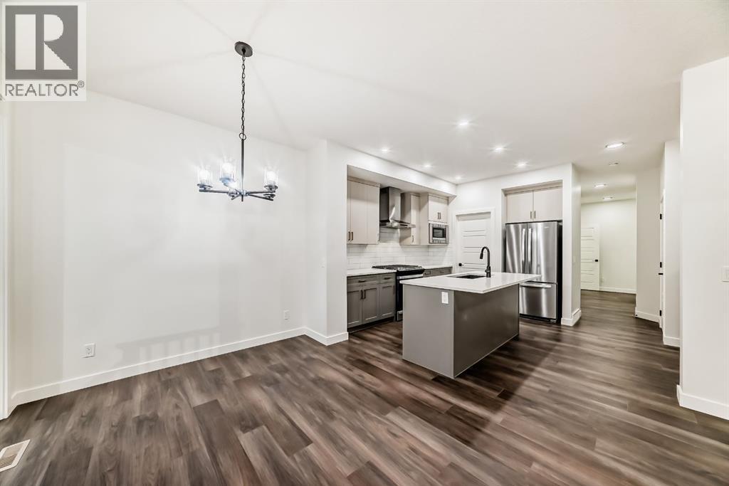 Photo 15 of 20 Lewiston View Ne, Calgary AB