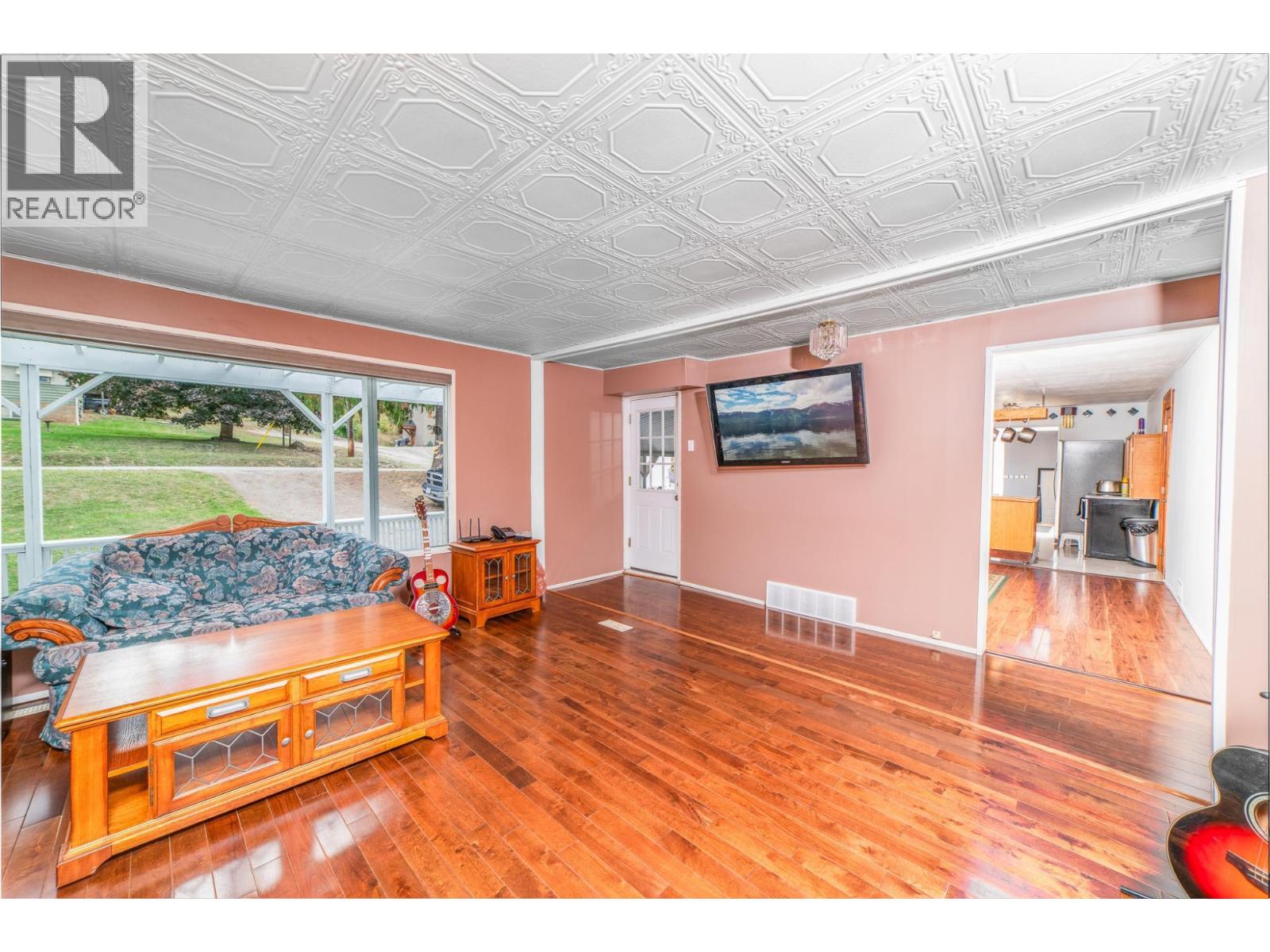 5145 ELSIE HOLMES Road, Creston