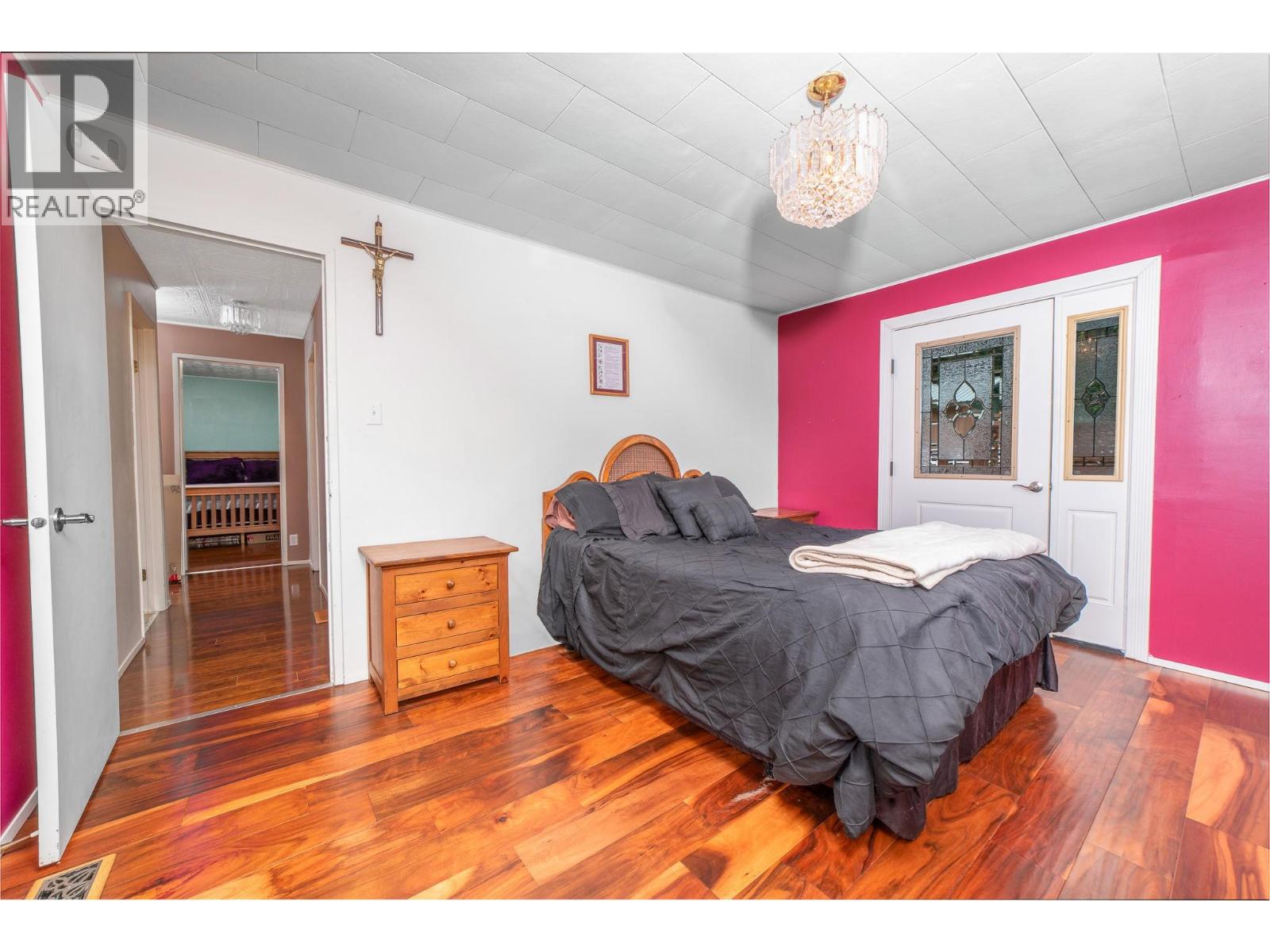 5145 ELSIE HOLMES Road, Creston